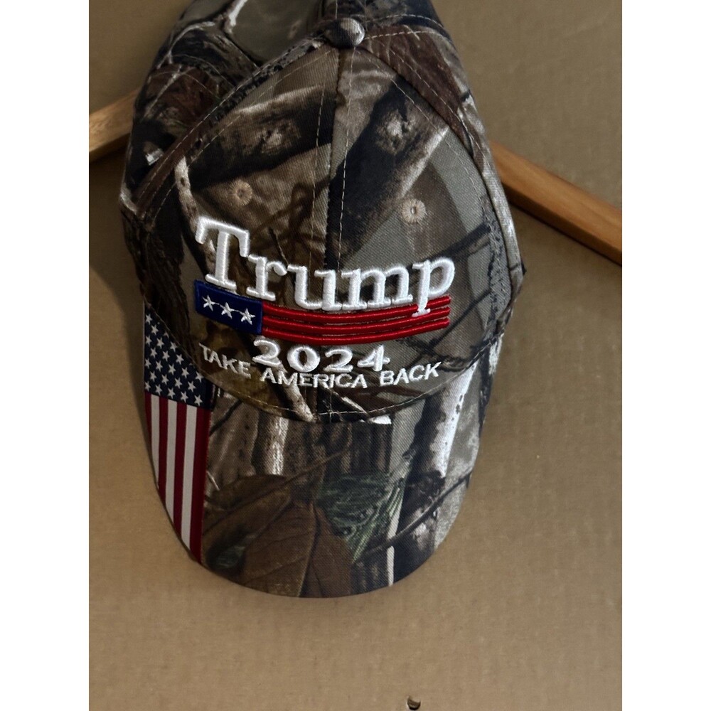 Trump 2024 Take America Back Hat. No Signs Of Wear! Adjustable Strap